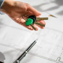 Jak kupić zadłużone mieszkanie od spółdzielni i uniknąć problemów