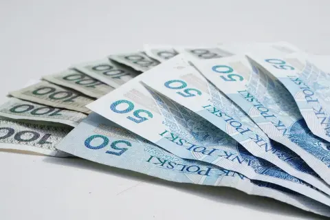 Gdzie najłatwiej dostać pożyczkę przez internet bez zbędnych formalności?