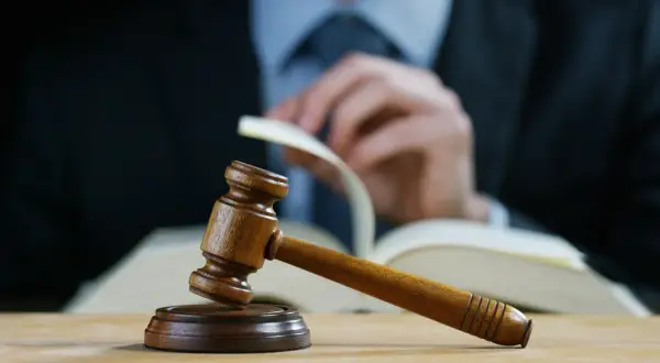 Jak sprawdzić, czy spadek jest zadłużony – uniknij niechcianych długów i konsekwencji