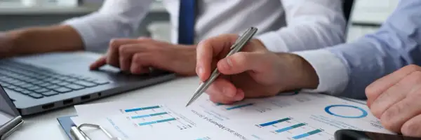 Bank który pomaga zadłużonym: jak znaleźć wsparcie finansowe i uniknąć długów